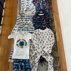 Hanna Andersson Kids Pajama Set - trains, alphabet, gnomes, bear